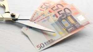 Ανυποχώρητοι οι δανειστές στην «ακαριαία» κατάργηση της προσωπικής διαφοράς