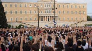 Έξω οι κλέφτες! Οι ασφαλιστές κουβαλάνε όνειρα που μαζεύουν στους δρόμους!