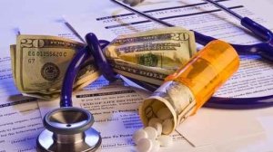 Δεν αποδέχονται οι ιατροί τα προγράμματα Medicare και τις ασφαλιστικές καλύψεις