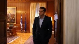 Ο Τσίπρας σκέφτεται να κάνει πίσω