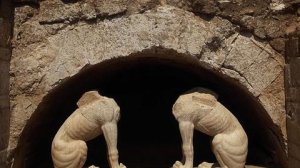 Σαράντος Καργάκος: O τάφος ανήκει στον Μέγα Αλέξανδρο