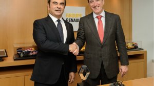 H MAPFRE ενισχύει τη συνεργασία της με το Group Renault