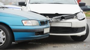 Πότε είναι συνυπαίτιος για ατύχημα αυτός που έχει προτεραιότητα;