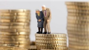 Νέος γύρος μειώσεων των επικουρικών συντάξεων Αυγουστιάτικα