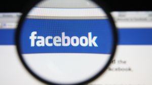 Tο Facebook πρόσθεσε τα αρχαία ελληνικά στις επιλογές γλώσσας!