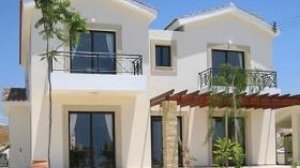 ΤτΕ: Πτώση 38% στις τιμές των ακινήτων από το 2009