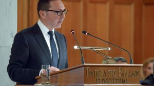 Τι είπε ο Γιάννης Στουρνάρας για τις ασφαλιστικές!