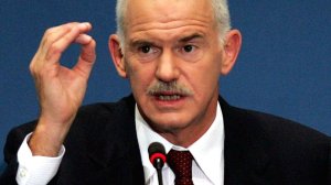 Φωτιά στο πολιτικό σκηνικό βάζει η πρόταση για δημοψήφισμα