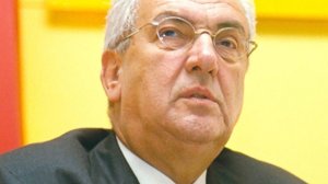 Τι είπε ο Κοντομηνάς στην Κύπρο για την Prime Insurance, για τον Παύλο Ψωμιάδη και την ελληνική εποπτεία