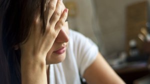 Η οικονομική κρίση και οι ψυχικές της επιπτώσεις στους ενήλικες: Πώς μπορείτε να τις αντιμετωπίσετε;