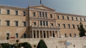 Έκθεση ΣΟΚ από το Γραφείο Προϋπολογισμού Βουλής: Χρεοκοπία και Grexit δεν είναι αναπόφευκτο να συμβούν