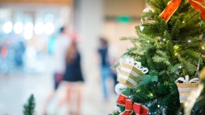 Το εορταστικό ωράριο των εμπορικών καταστημάτων ανακοίνωσε ο ΣΕΛΠΕ