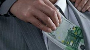 Μάνατζερ σε όλο τον κόσμο ομολογούν: Λαδώνουμε και πειράζουμε ισολογισμούς -Μεταξύ των πρώτων η Ελλάδα