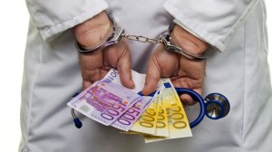 Συνδικαλιστής συνελήφθη για "φακελάκι" 50.000 ευρώ