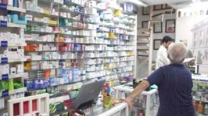 Απειλούν με διακοπή της πίστωσης