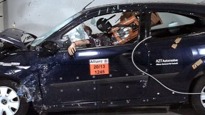 Η Allianz προειδοποιεί: Μην τοποθετείτε βαριά αντικείμενα στα πίσω καθίσματα του αυτοκινήτου
