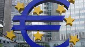ΕΚΤ:Μείωσε στο 0,25% το βασικό επιτόκιο 
