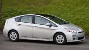 Ανακαλούνται 688 αυτοκίνητα TOYOTA Prius