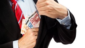 Συνελήφθη για δωροδοκία υπάλληλος του ΙΚΑ