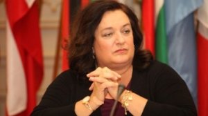 Μ. Γιαννάκου: Όσοι υποθάλπουν την αδιαλλαξία της FYROM, την απομακρύνουν από την Ευρώπη