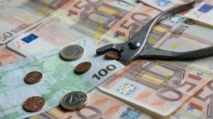 Νέα μείωση αποδοχών στον ιδιωτικό τομέα και το 2014