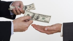 Θα πληρώσουν 2 τρις δολάρια ασφαλιστικές και επενδυτές