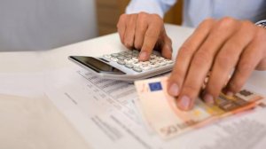 Αναρτήθηκε η εγκύκλιος για τη ρύθμιση οφειλών έως 120 δόσεις προς τα ταμεία – Δείτε τι διευκρινίζει!