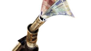 Γιορταστική αισχροκέρδεια στη βενζίνη
