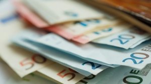 Δημοσιεύτηκε η ΚΥΑ για το ΕΚΑΣ – Μισό επίδομα θα δοθεί στις 22 Δεκεμβρίου