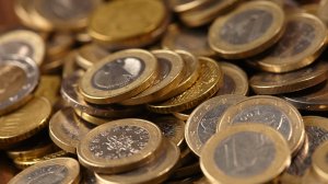ΤτΕ: Έλλειμμα 822 εκατ. ευρώ στο ισοζύγιο τρεχουσών συναλλαγών τον Απρίλιο