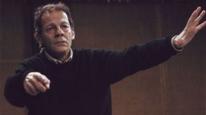 Σταματήστε τον χαρτοπόλεμο των κουκουλοφόρων!...