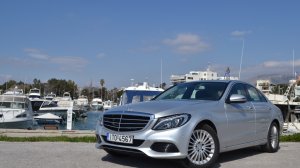 Mercedes C180: Πολυτέλεια κι άνεση σε ένα πακέτο!