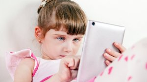 Πώς τα tablet και τα iPad βλάπτουν τη μυοσκελετική ανάπτυξη των παιδιών!