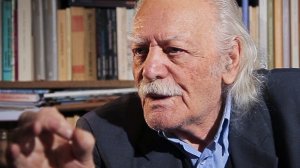 Observer: Πώς ο Μανώλης Γλέζος παραλίγο να σκοτώσει τον Τσόρτσιλ