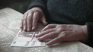 Προσωρινή σύνταξη με προσαύξηση για δικηγόρους, γιατρούς και μηχανικούς