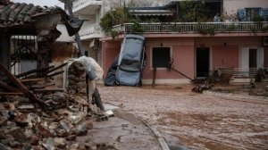 Υγειονομικό κλιμάκιο του ΕΚΠΑ στη Μάνδρα