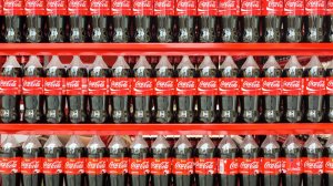 Διακόπτεται η παραγωγή της Coca Cola στη Βενεζουέλα, λόγω έλλειψης ζάχαρης!