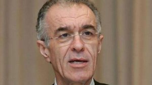 Ποιος είναι ο Βασίλης Ράπανος