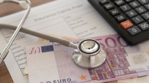 Βρετανική ασφαλιστική εταιρία αποζημίωσε Έλληνα καταναλωτή!