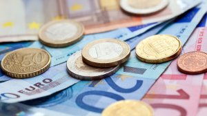 "Παγώνει" για 2 χρόνια τις εισφορές ο ΟΑΕΕ