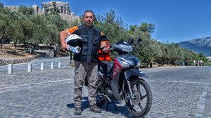 13.500 χλμ με ένα παπί!