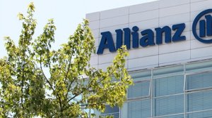 Την 1η θέση στην εμπορική ασφάλιση θέλει η Allianz Βρετανίας