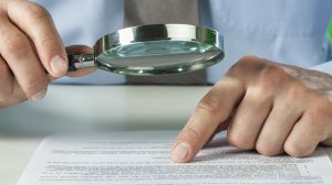 Πλαστά συμβόλαια στο όνομα εταιρείας ΕΠΥ και στην Ιταλία!