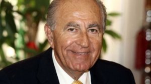 Κρις Σπύρου: Σταματήστε να προσβάλετε την Ελλάδα, κ. Ρόμνεϊ!