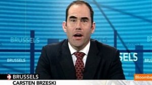 C. Brzeski της ING: Πρέπει να δοθούν περισσότερα χρήματα στην Ελλάδα