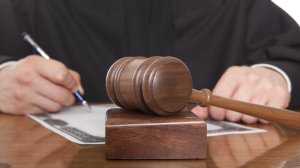 Ε.Π.Κ.Κρήτης: Σώθηκαν όλα τα περιουσιακά στοιχεία ιερέα με αυτεπάγγελτη διαταγή του Ειρηνοδικείου Χανίων