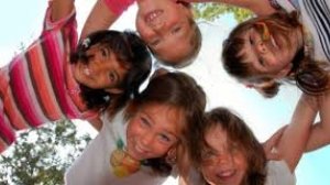 ΕΟΠΥΥ: Άρχισαν οι εγγραφές για τις κατασκηνώσεις