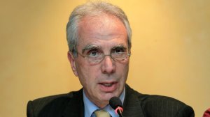 Την παραπομπή 3 βουλευτών-φαρμακοποιών προτείνει ο ΠΦΣ
