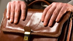 Η τσάντα του ασφαλιστού θέλει εκπαίδευση