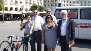 Ποδηλάτισσες με μήνυμα ζωής και υποστήριξη INTERAMERICAN